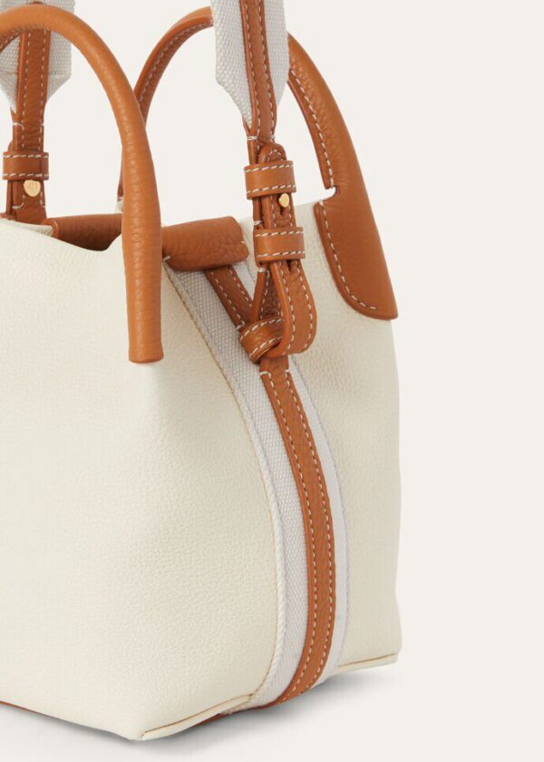 ww_020e3886-753b-4f3f-8ee6-d5a5f254cf92.jpg Loro Piana Micro Bale bag Calfskin
