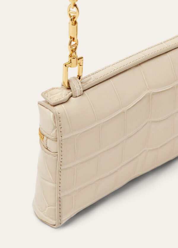 ww_03e5f4ed-8ae5-47da-9e1f-1111d9838a56.jpg Loro Piana Extra Pocket Mini Pouch Alligator Leather