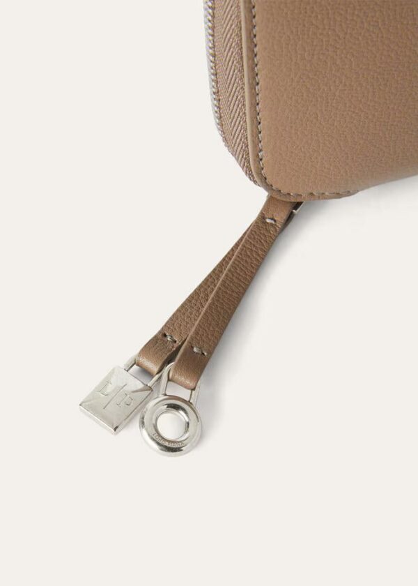 ww_0c7d1c71-60e9-47a8-b475-98c57c0988e1.jpg Loro Piana Extra Zip-Around Purse Calfskin