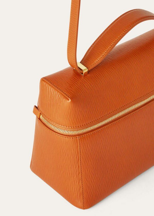 ww_c39848cd-bef8-4164-8d58-7d65f713f666.jpg Loro Piana Extra Bag L27 Ox Leather
