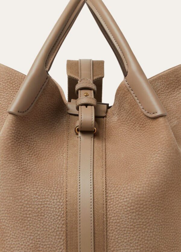 x_288ed309-f2ea-481a-80ca-ce1bf0d9159e.jpg Loro Piana Large Bale bag Calfskin