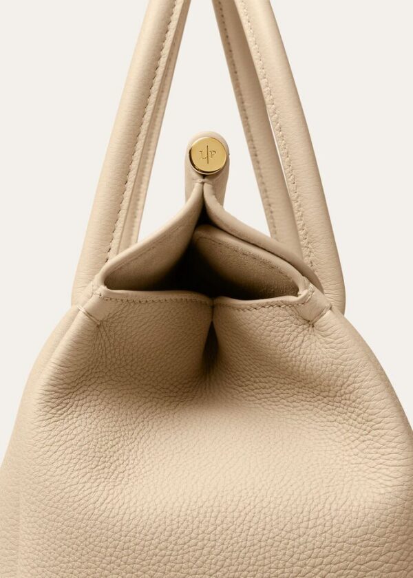 xc_0a5005e4-739a-48ef-ad99-839b59b9d26c.jpg Loro Piana Loom bag L25 Calfskin