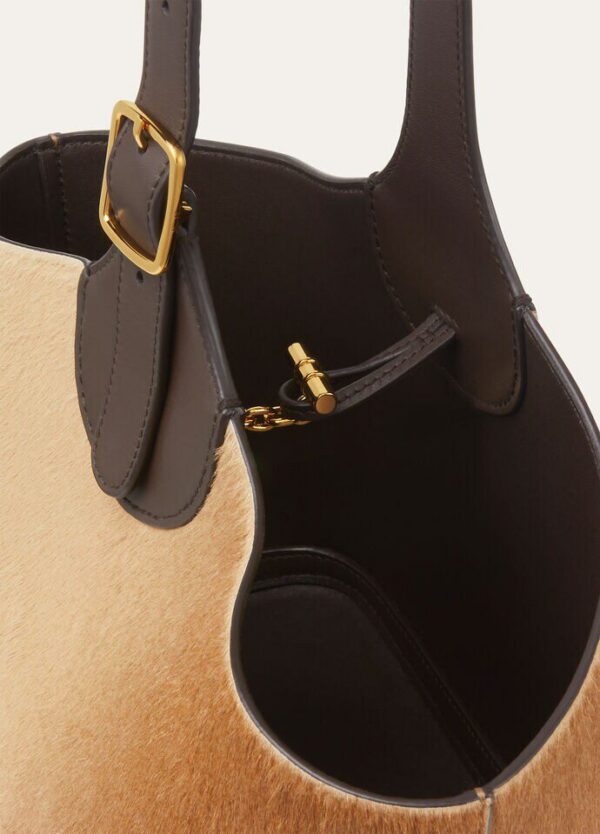 xc_b0767cc0-4a4d-4aa8-9de7-cb048ae319e4.jpg Loro Piana Bobbin Bucket bag Baby Calf Leather