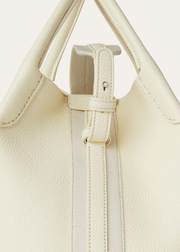xcv_b84507fa-cd27-4825-a20e-828aa46d2616.jpg Loro Piana Small Bale bag Grained Calfskin