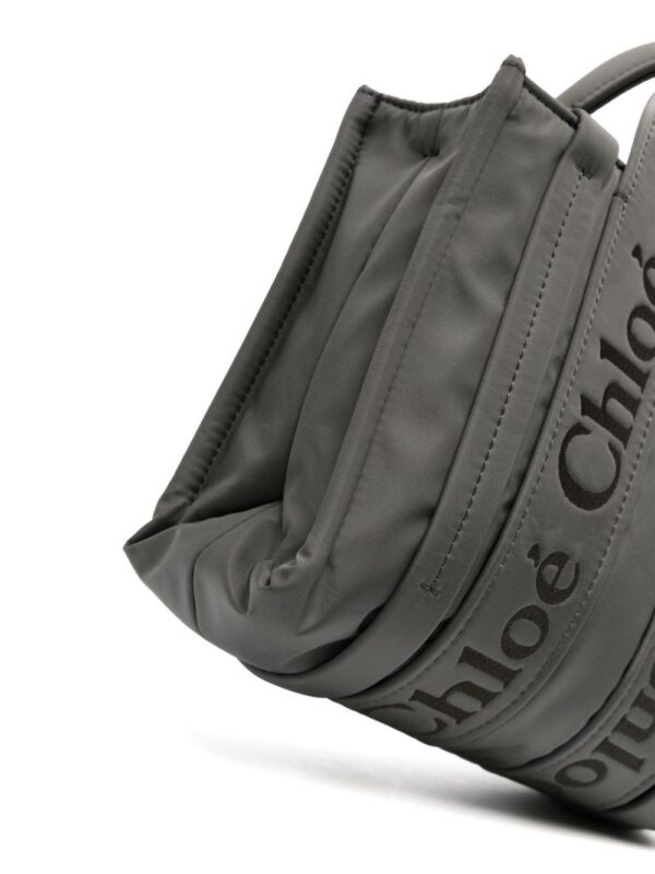 22005807_51874611_1000.jpg Chloé small Woody logo-embroidered tote bag