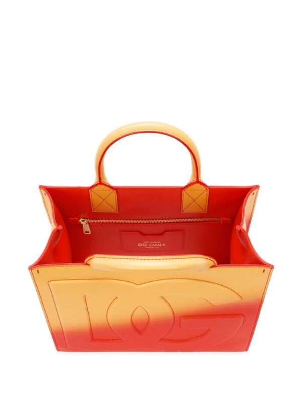 22052969_52047045_1000.jpg Dolce & Gabbana Daily logo-embossed tote bag