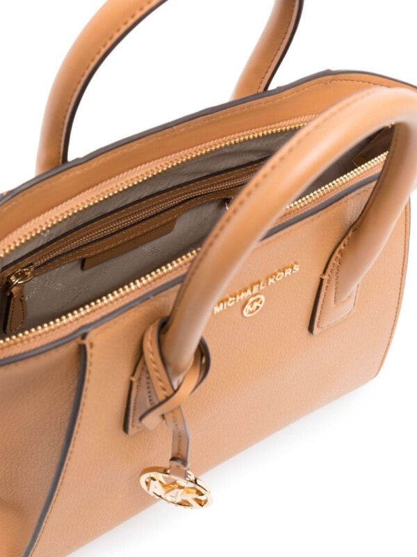 22096378_51930792_1000.jpg Michael Michael Kors Avril logo-lettering leather tote bag