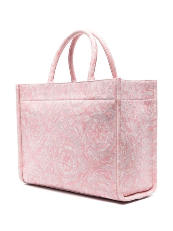 22099733_52277846_1000.jpg Versace Athena Barocco-print tote bag