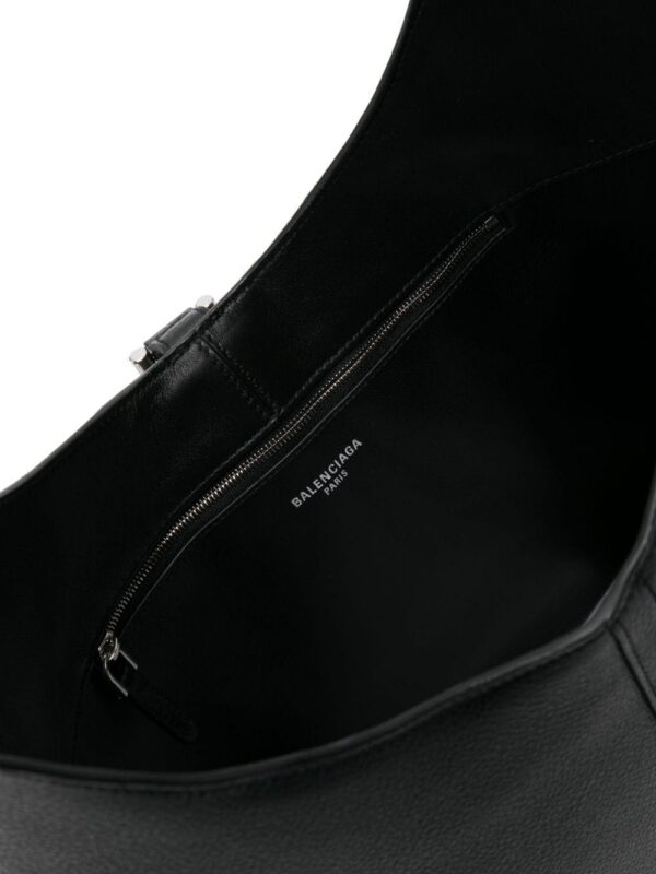22146016_53806415_1000.jpg Balenciaga medium Locker leather shoulder bag