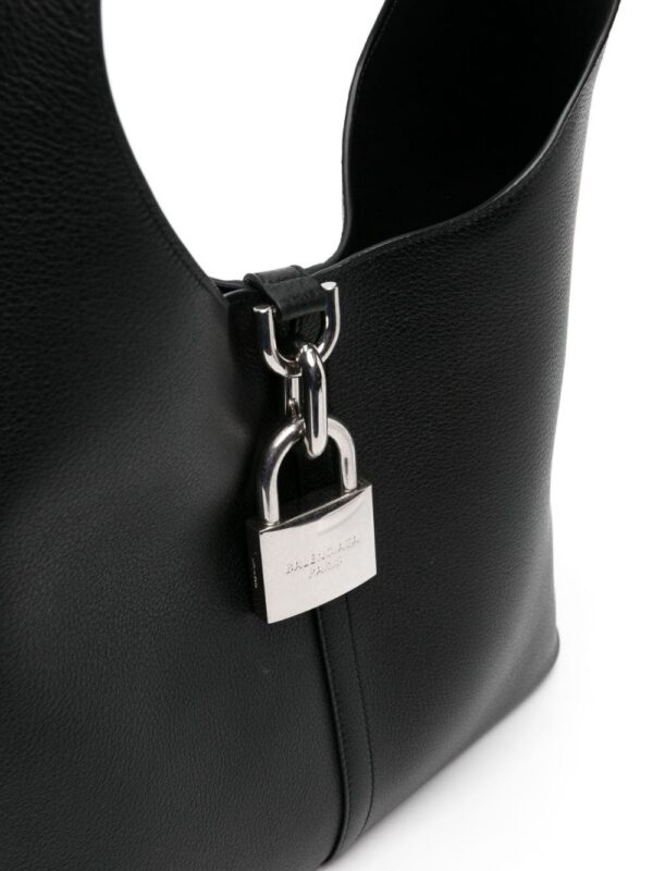 22146016_53806435_1000.jpg Balenciaga medium Locker leather shoulder bag