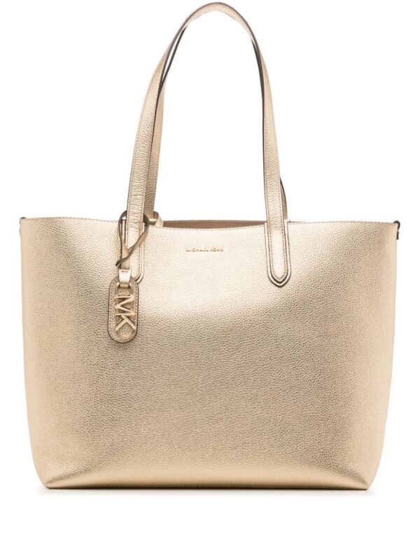 22155388_52484650_1000.jpg Michael Kors extra-large Eliza reversible metallic tote bag