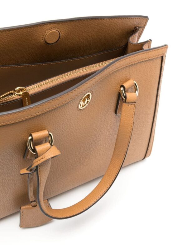22155418_52505315_1000.jpg Michael Kors Chantal logo-plaque leather crossbody bag