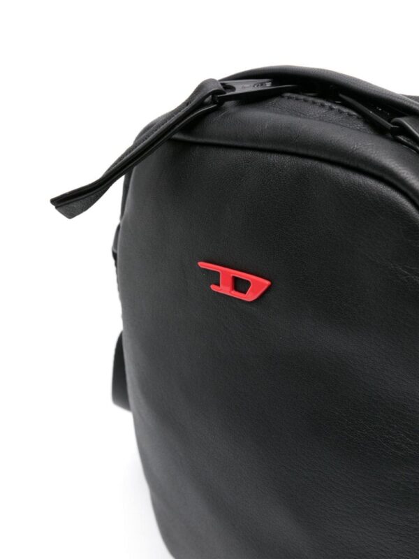 22213770_52058419_1000.jpg Diesel Rave logo-plaque crossbody bag