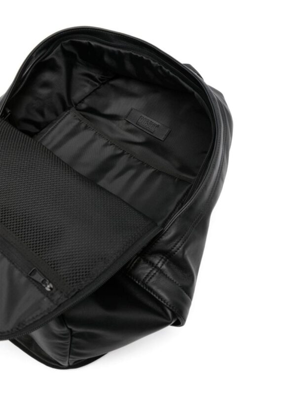 22213793_52050428_1000.jpg Diesel Rave logo-appliqué backpack