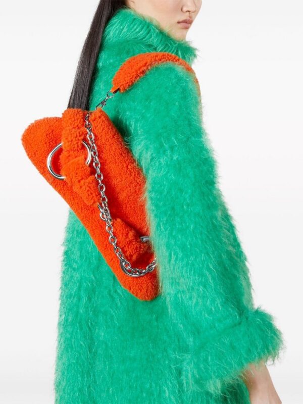 22245443_52111074_1000.jpg Gucci medium Horsebit Chain shoulder bag