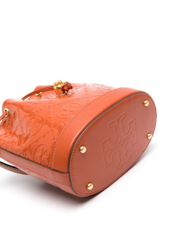 22261820_52123169_1000.jpg Tory Burch Double T embossed-monogram bucket bag