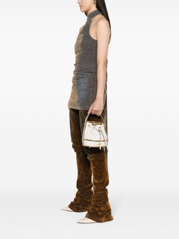 22301440_52171097_1000.jpg Moschino exposed-zip detail leather bucket bag