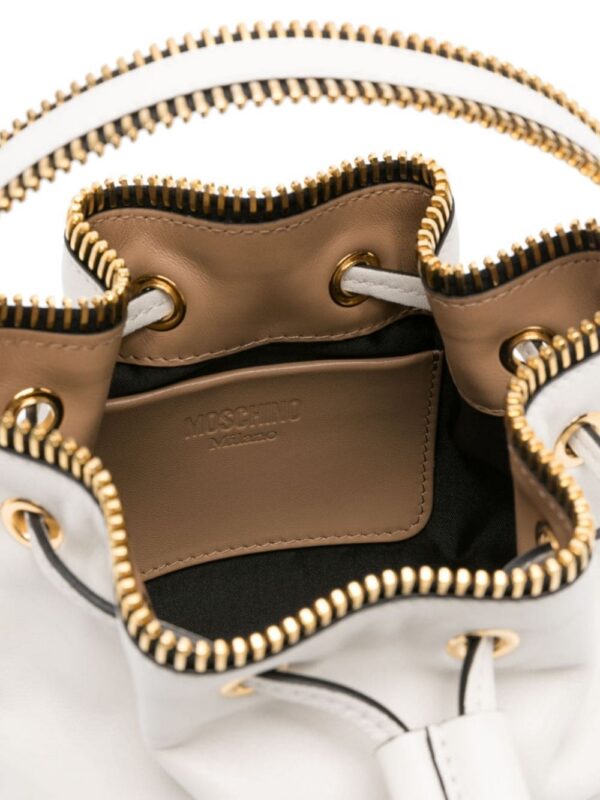 22301440_52171111_1000.jpg Moschino exposed-zip detail leather bucket bag