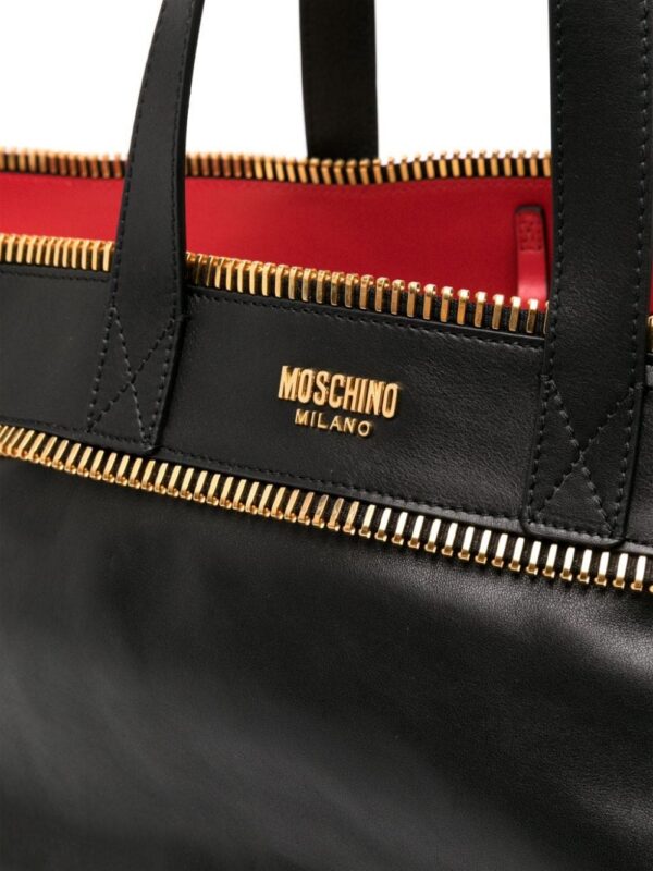 22301456_52565267_1000.jpg Moschino zip-detail leather tote bag