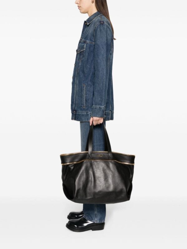 22301456_52565332_1000.jpg Moschino zip-detail leather tote bag