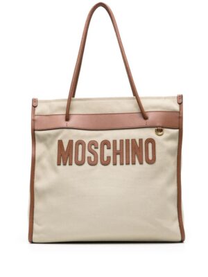 22303327_52177116_1000.jpg Moschino logo-patch canvas shoulder bag