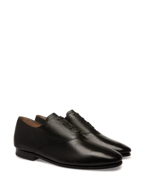 Bally  Plume Oxford in Grained Leather wide foot morphology