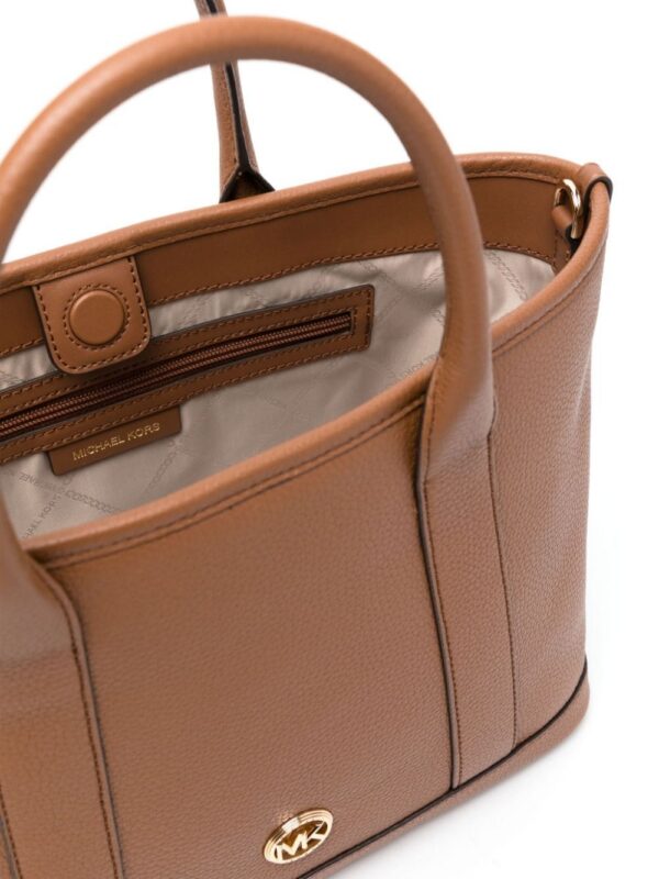 22341658_52250723_1000.jpg Michael Michael Kors logo-plaque leather tote bag