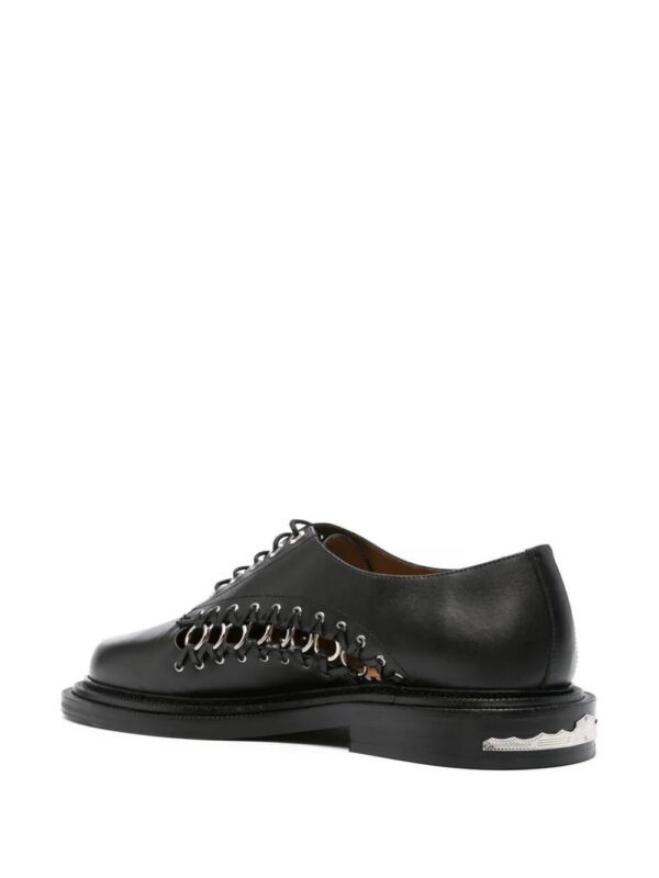 22348312_52299660_1000.jpg Toga Virilis ring-embellished oxford shoes