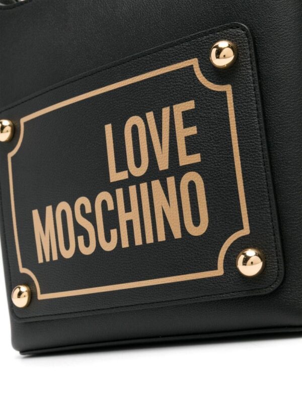 22465201_53381716_1000.jpg Love Moschino logo-print shoulder bag