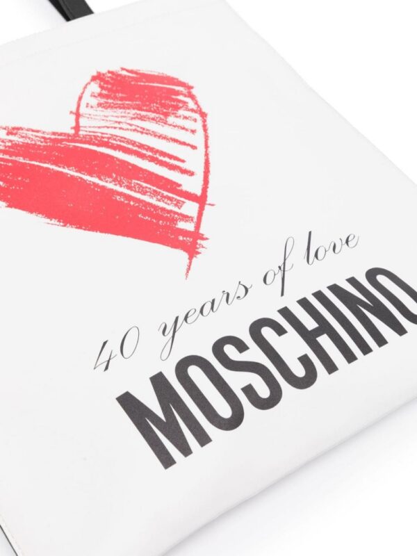 22498214_52465446_1000.jpg Moschino logo-print shoulder bag