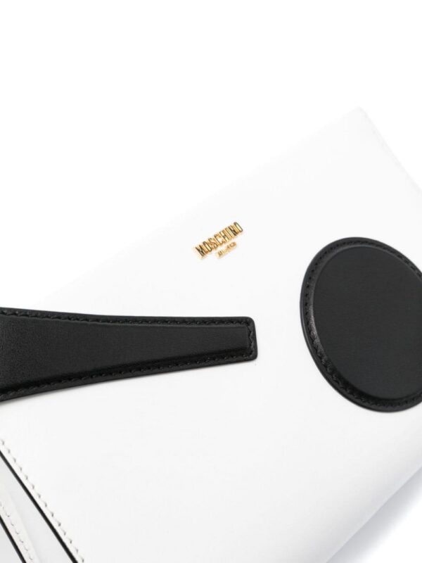 22499553_53014875_1000.jpg Moschino logo-lettering clutch bag