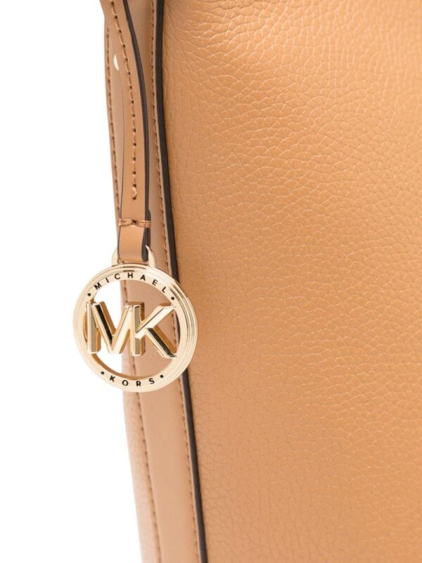 22529001_52813374_1000.jpg Michael Michael Kors Townsend leather bucket bag