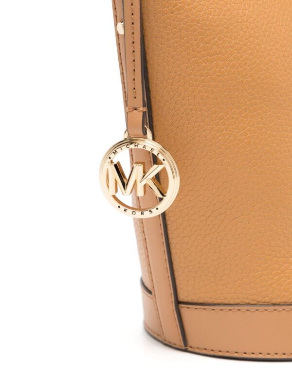 22529016_52827853_1000.jpg Michael Kors Townsend bucket bag