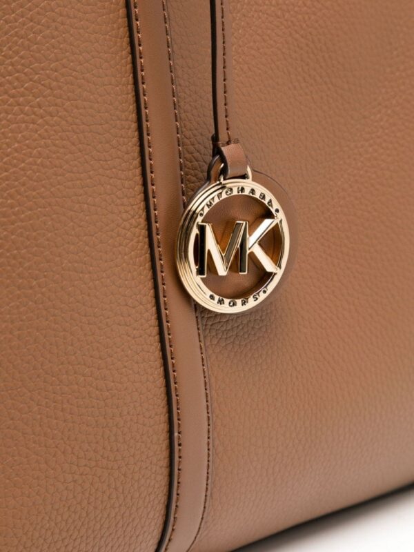 22546524_53133614_1000.jpg Michael Kors large Temple tote bag