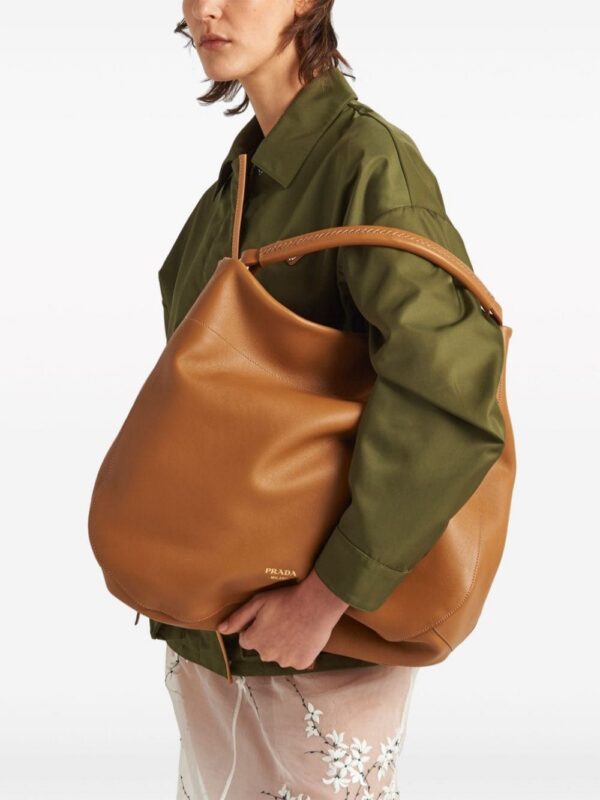 22619632_52610887_1000.jpg Prada large leather shoulder bag