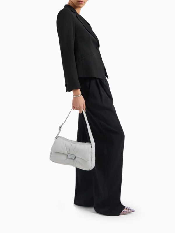 22671494_53048486_1000.jpg Emporio Armani logo-plaque leather shoulder bag