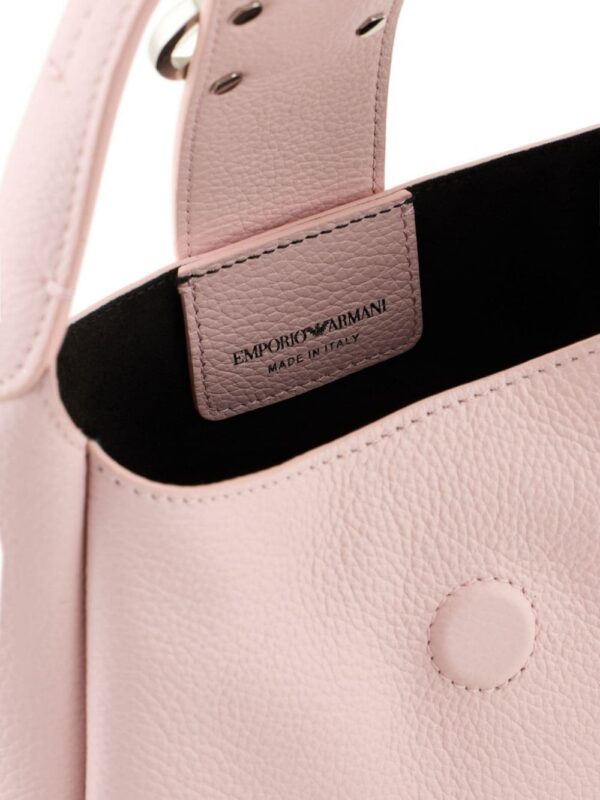 22671501_53048372_1000.jpg Emporio Armani Eagle-plaque leather shoulder bag