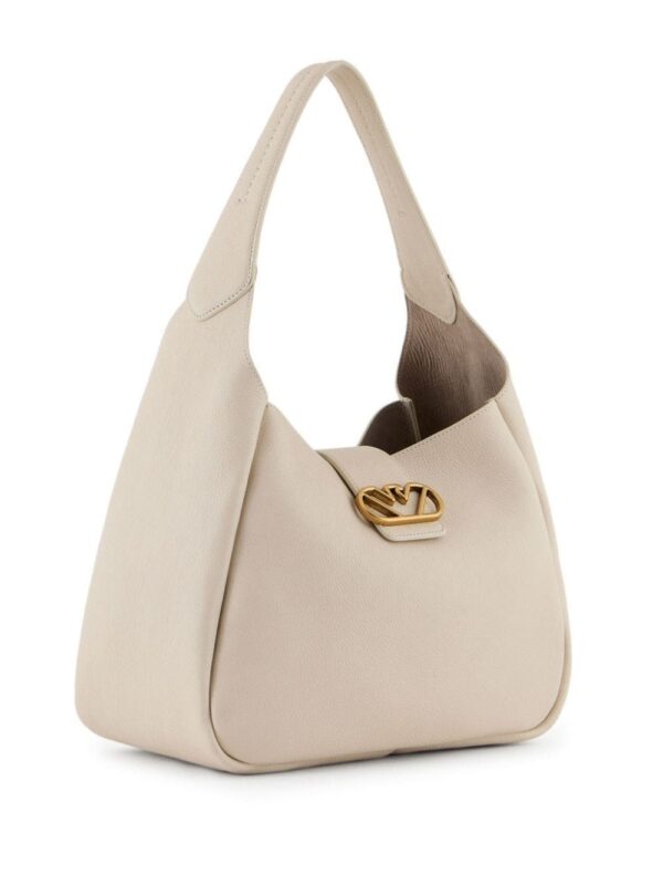 22671505_52736661_1000.jpg Emporio Armani logo-plaque leather shoulder bag