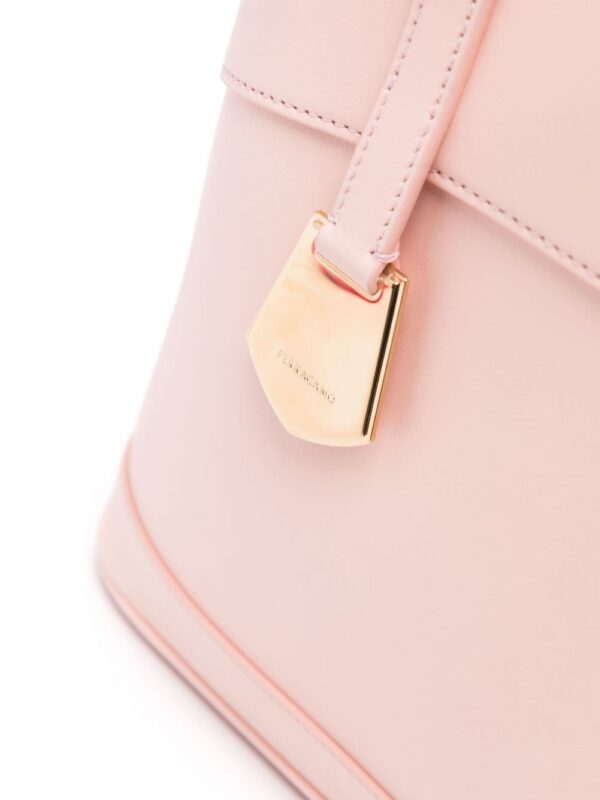 22750582_53936754_1000.jpg Ferragamo Charming leather tote bag