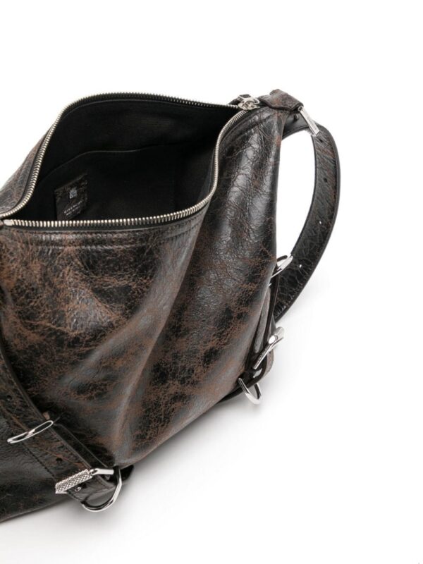 22810744_52911243_1000.jpg Givenchy Voyou leather messenger bag