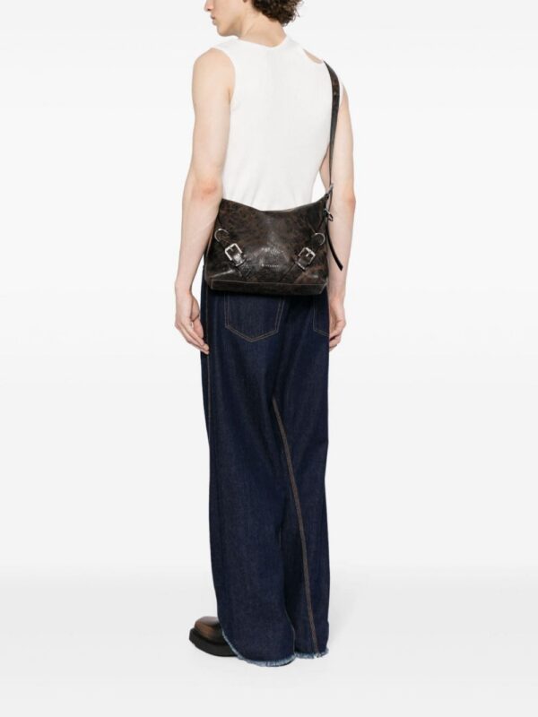 22810744_52911247_1000.jpg Givenchy Voyou leather messenger bag