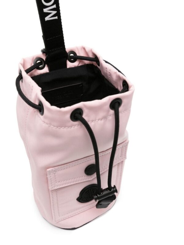 22877412_52976910_1000.jpg Moncler mini logo-appliqué bucket bag