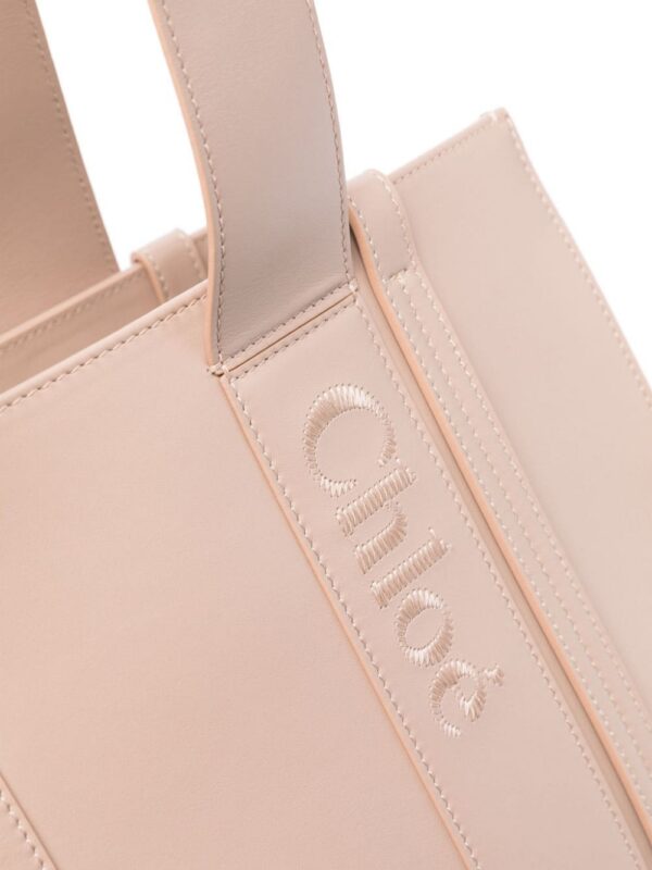 22887021_52973496_1000.jpg Chloé medium Woody tote bag