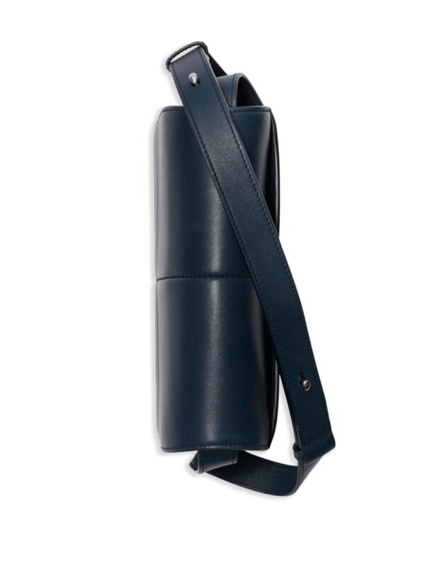 22900208_52941662_1000.jpg Burberry Snip leather shoulder bag