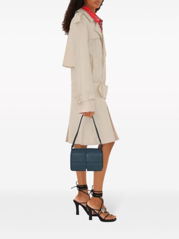 22900208_52941663_1000.jpg Burberry Snip leather shoulder bag