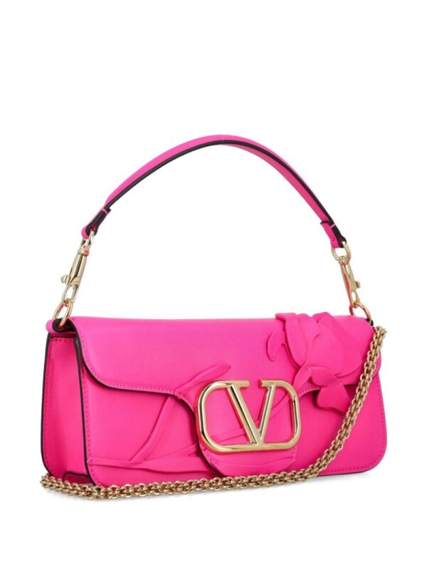 22922330_52961374_1000.jpg Valentino Garavani Locò floral-appliqué shoulder bag