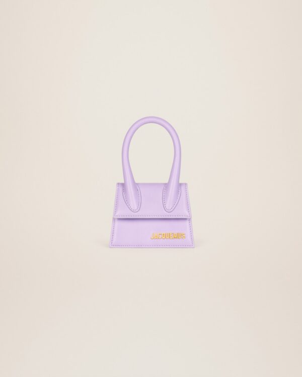22H213BA001-3065-640_1_main.jpg Jacquemus Le Chiquito Signature mini handbag.