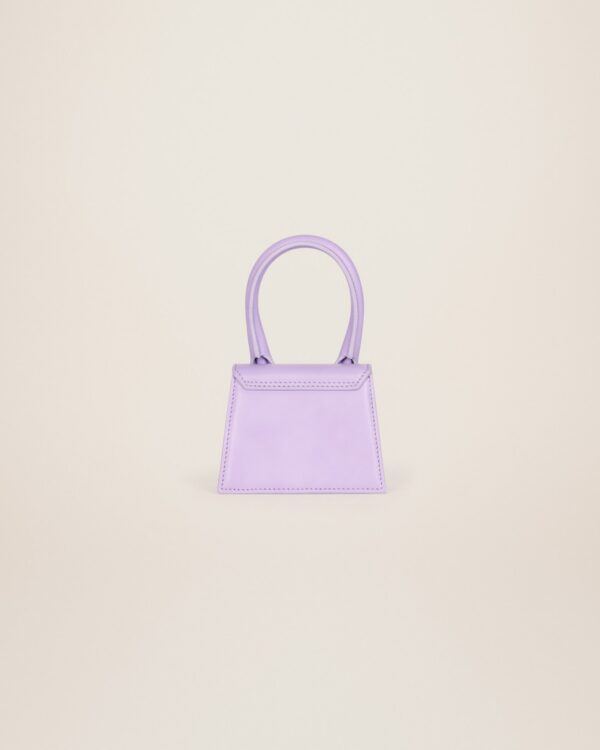 22H213BA001-3065-640_3.jpg Jacquemus Le Chiquito Signature mini handbag.