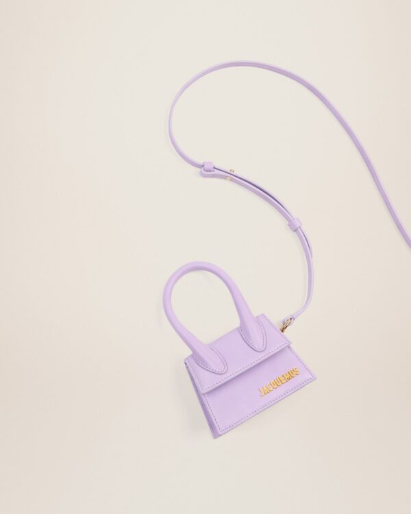 22H213BA001-3065-640_4.jpg Jacquemus Le Chiquito Signature mini handbag.