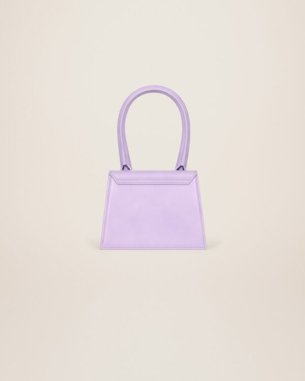 22H213BA002-3065-640_3.jpg Jacquemus Le Chiquito moyen Signature handbag.